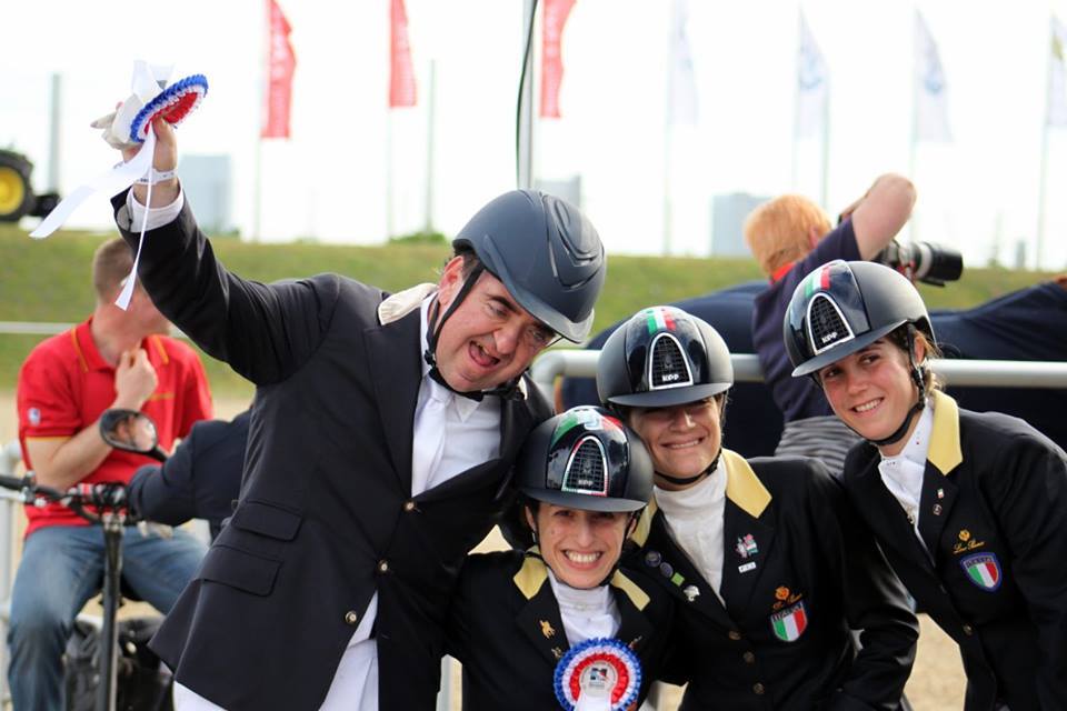 A cavallo oltre ogni limite di Asd Cavalcando il sogno A cavallo oltre ogni limite-Asd Cavalcando il sogno