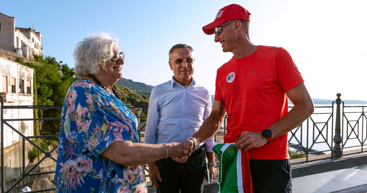 18000in8 per CasaOz! di Piergiacomo Marchiori 18000in8 per CasaOz!-Piergiacomo Marchiori