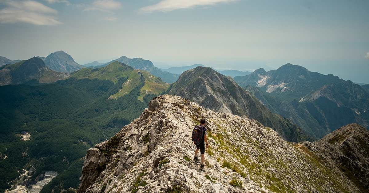 Le Alpi Apuane - in cammino verso il rifugio Nello Conti