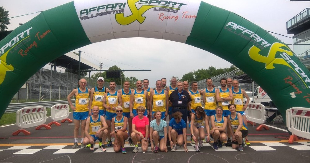 Aiuta chi ti aiuta di Massimo Re Aiuta chi ti aiuta-Massimo Re