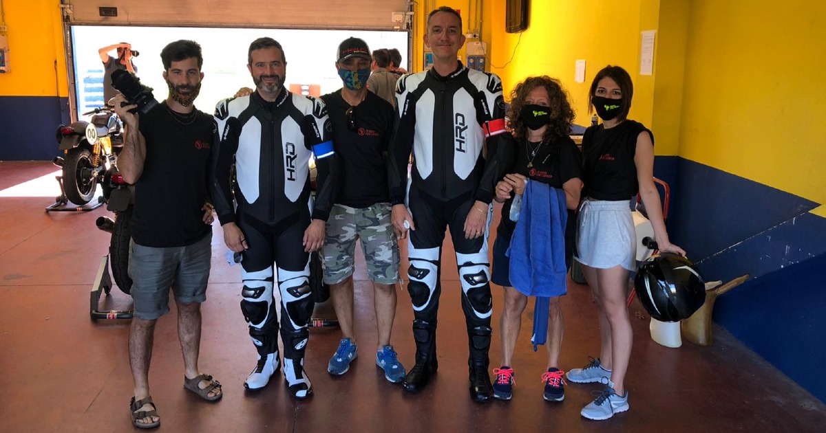 IN PISTA CON L'AFRICA di Marco Visonà IN PISTA CON L'AFRICA-Marco Visonà