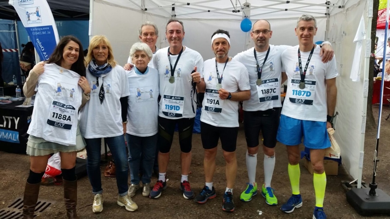 COMBATTIAMO INSIEME L'UVEITE DEI BAMBINI di Giuseppe Melzi COMBATTIAMO INSIEME L'UVEITE DEI BAMBINI-Giuseppe Melzi