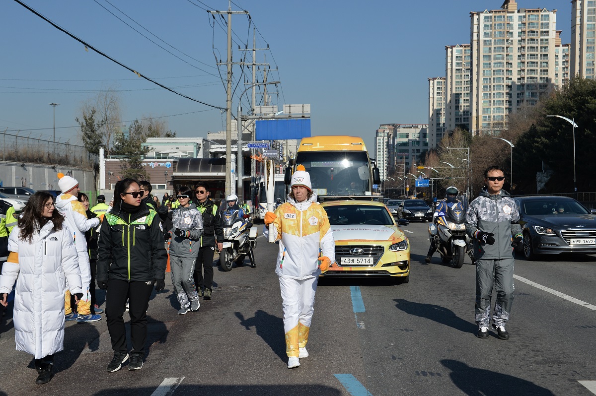 Il Fuoco Olimpico per la Ricerca di Nadia Temperini Il Fuoco Olimpico per la Ricerca-Nadia Temperini