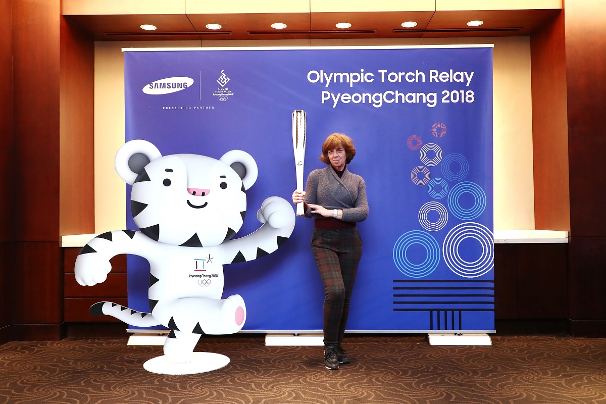 Il Fuoco Olimpico per la Ricerca di Nadia Temperini Il Fuoco Olimpico per la Ricerca-Nadia Temperini