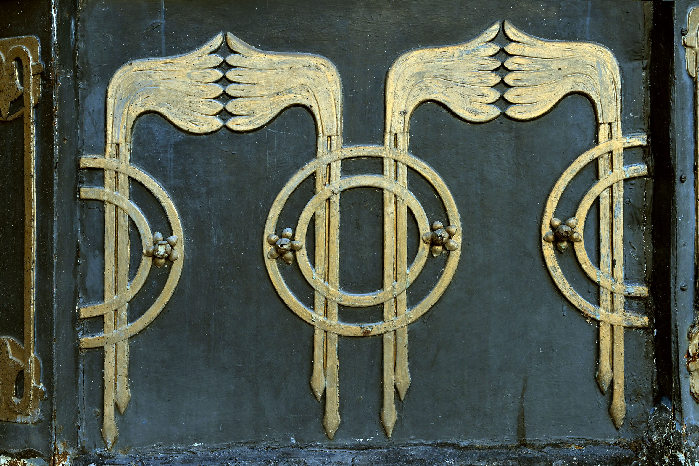 RESTAURIAMO L’EDICOLA LIBERTY DI PARMA! di FONDAZIONE TEATRO REGIO DI PARMA RESTAURIAMO L’EDICOLA LIBERTY DI PARMA!-FONDAZIONE TEATRO REGIO DI PARMA