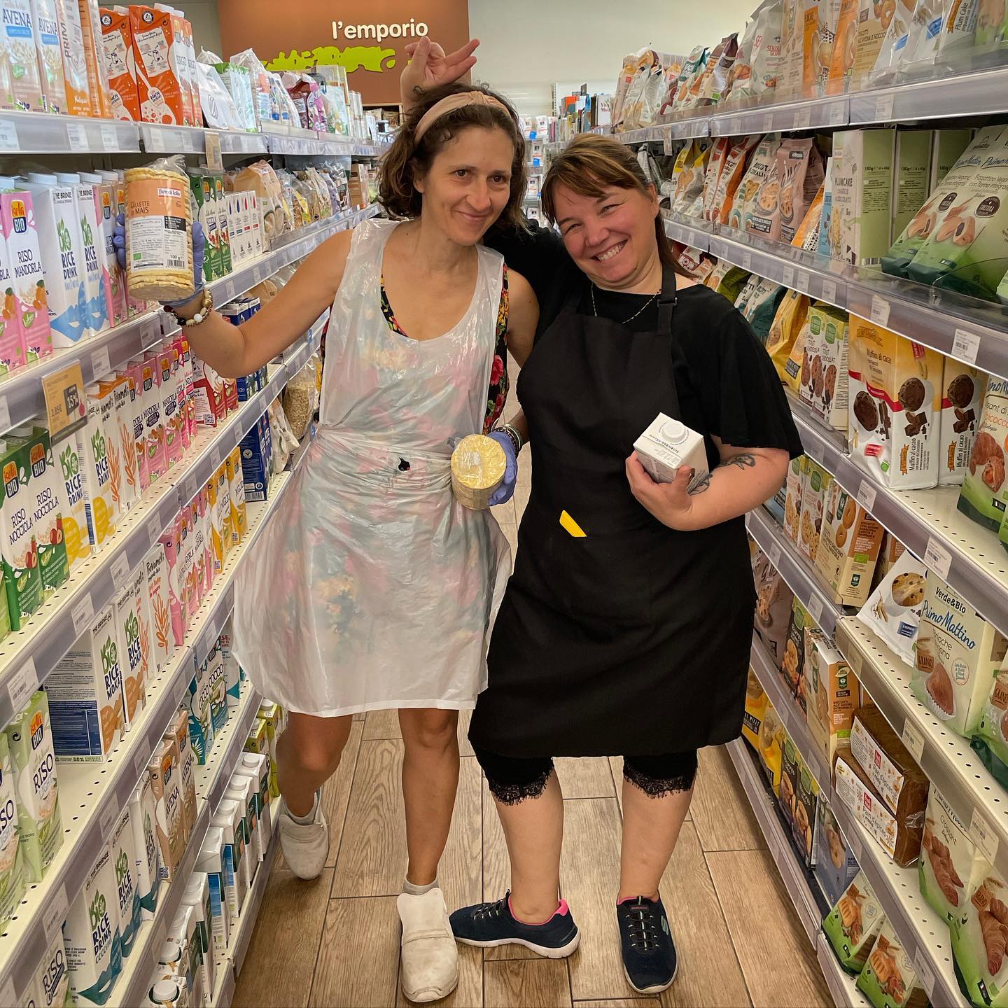 Emporio ae. Salviamo la storia!!! di Contatto Emporio ae. Salviamo la storia!!!-Contatto