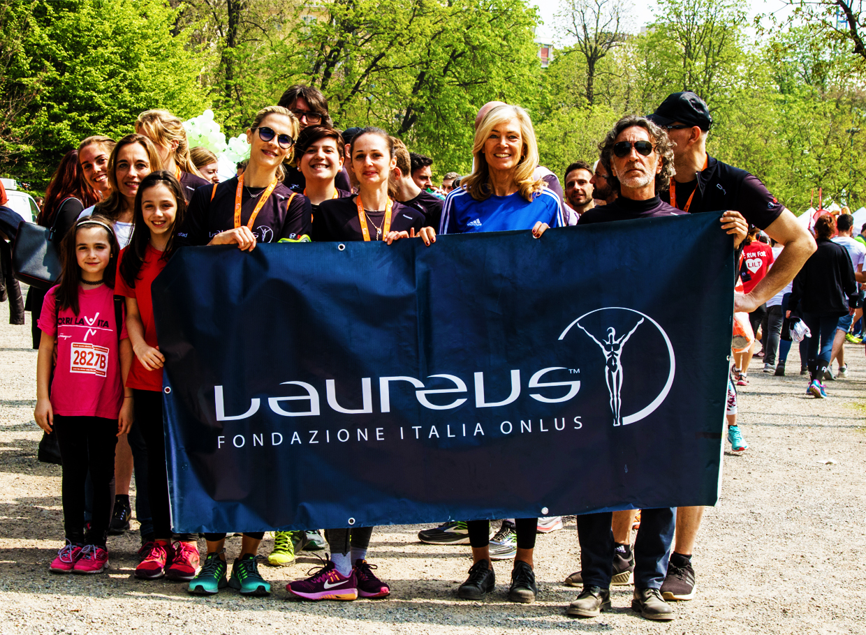 "SPORT NON STOP" con FONDAZIONE LAUREUS di Fondazione Laureus Italia "SPORT NON STOP" con FONDAZIONE LAUREUS-Fondazione Laureus Italia