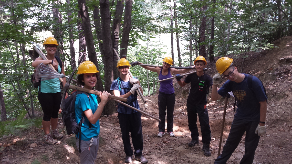 Nuove gocce di vita - Progetto Sorgenti di Ass. Vivere la Montagna Cumiana (TO) Nuove gocce di vita - Progetto Sorgenti-Ass. Vivere la Montagna Cumiana (TO)