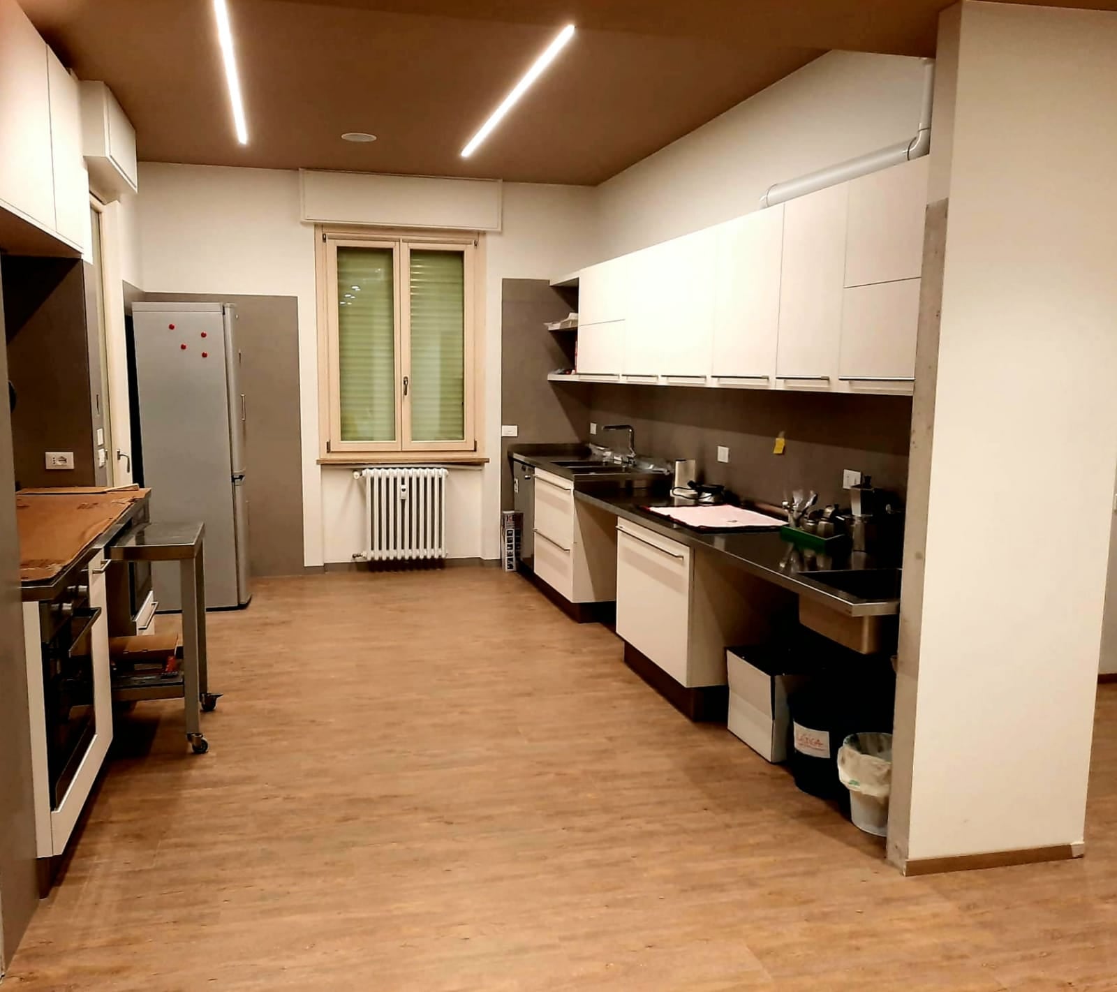 Una Cucina Senza Barriere di Amici Senza Barriere Una Cucina Senza Barriere-Amici Senza Barriere