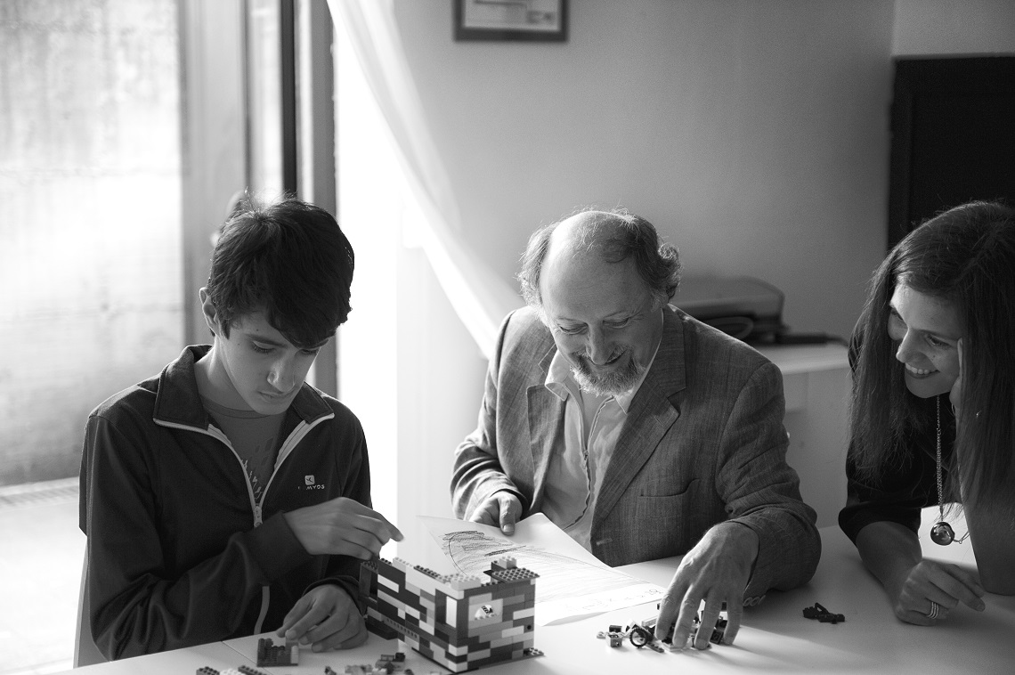 Antonio Cornacchione per Centro PANDUJI di Cura e Riabilitazione Onlus Antonio Cornacchione per Centro PANDUJI -Cura e Riabilitazione Onlus