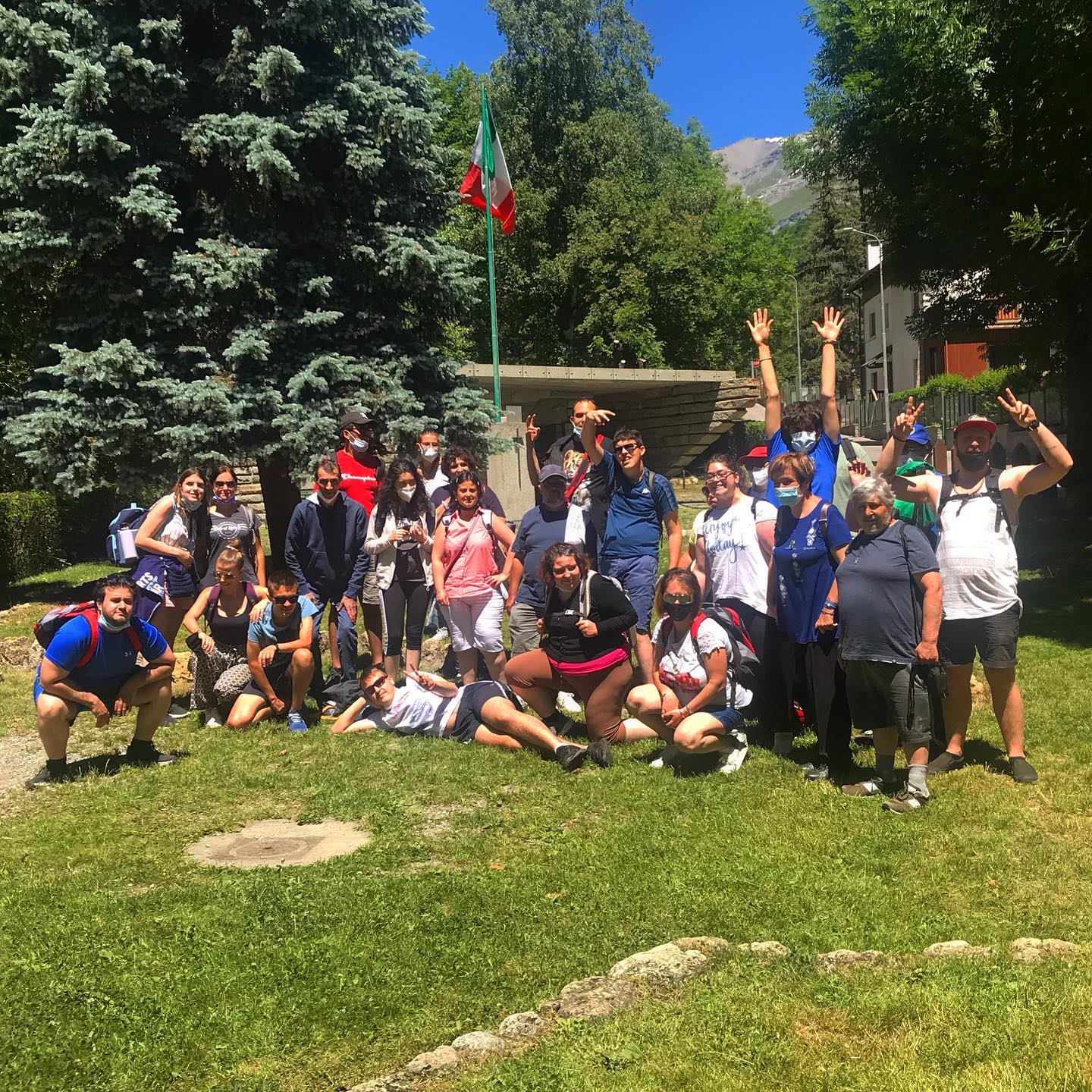 OLTRE I LIMITI, OLTRE I CONFINI! di SpecialMente Tu OLTRE I LIMITI, OLTRE I CONFINI!-SpecialMente Tu