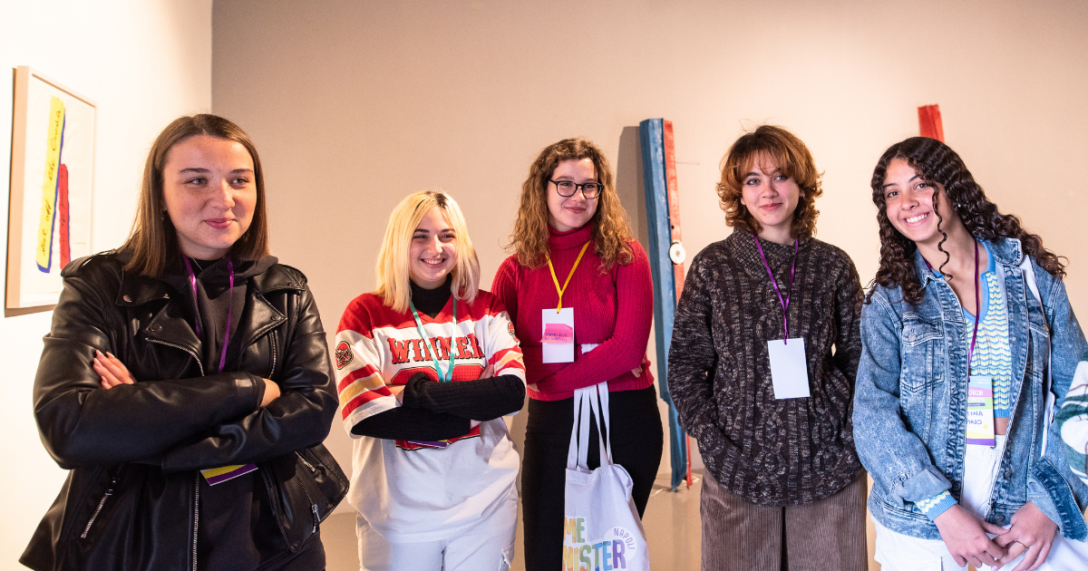 Sostieni le ragazze di Prime Minister! di PRIME MINISTER Sostieni le ragazze di Prime Minister!-PRIME MINISTER