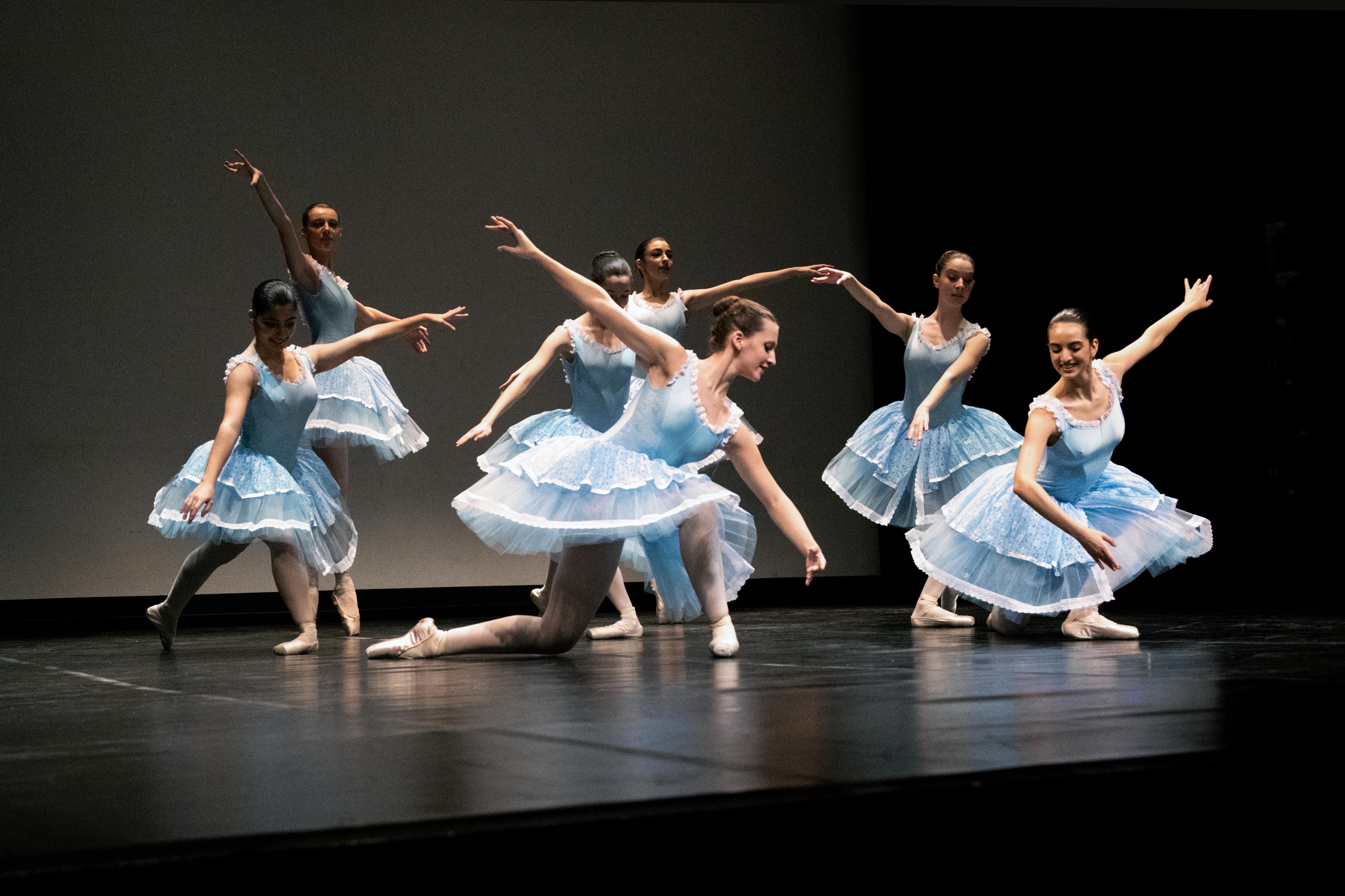 Attivando tutti i sensi. di Fondazione Pime Onlus Attivando tutti i sensi.-Fondazione Pime Onlus