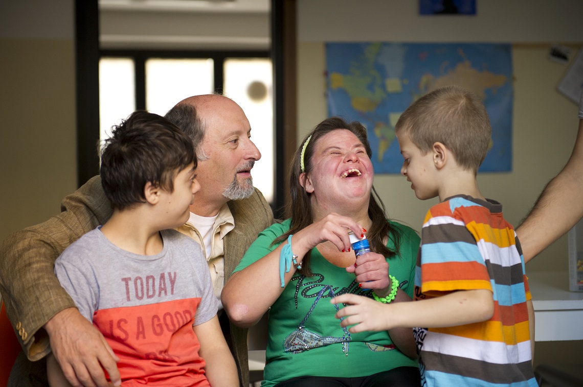Antonio Cornacchione per Centro PANDUJI di Cura e Riabilitazione Onlus Antonio Cornacchione per Centro PANDUJI -Cura e Riabilitazione Onlus