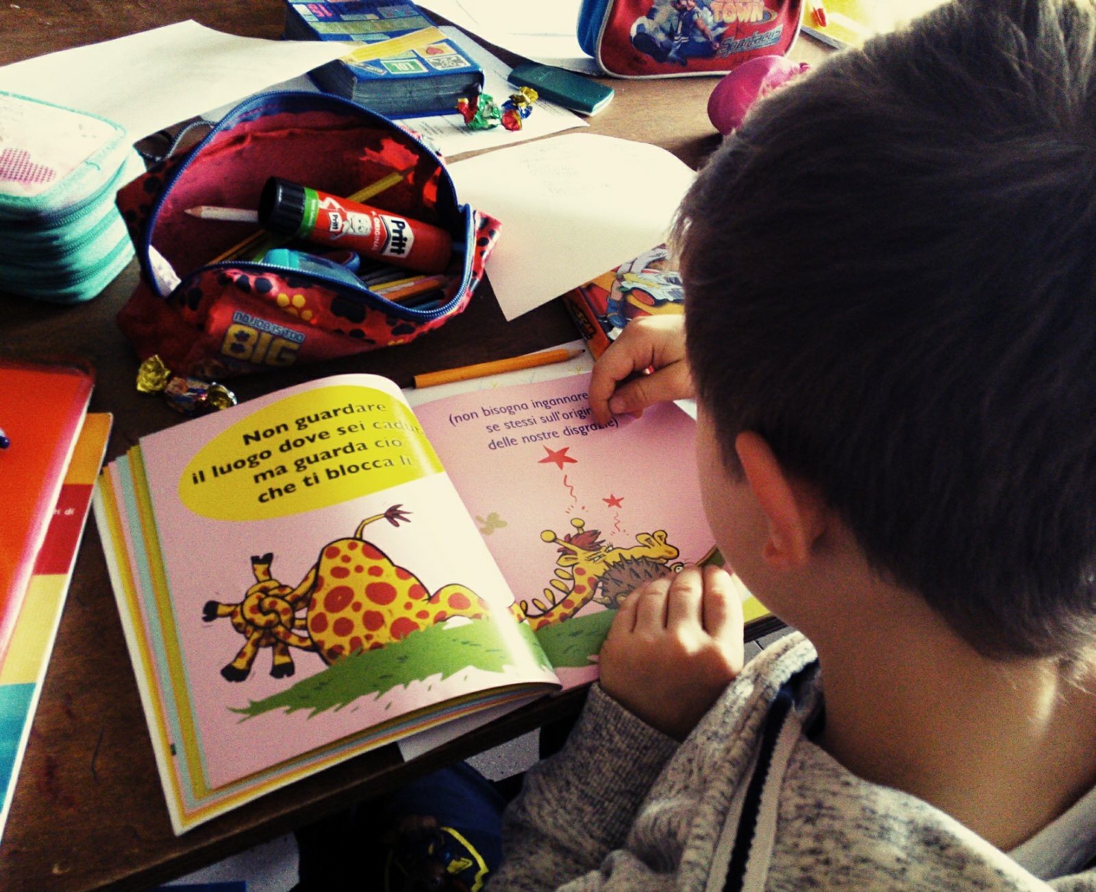 Un Doposcuola spaziale! di L'AFRICA CHIAMA Un Doposcuola spaziale!-L'AFRICA CHIAMA