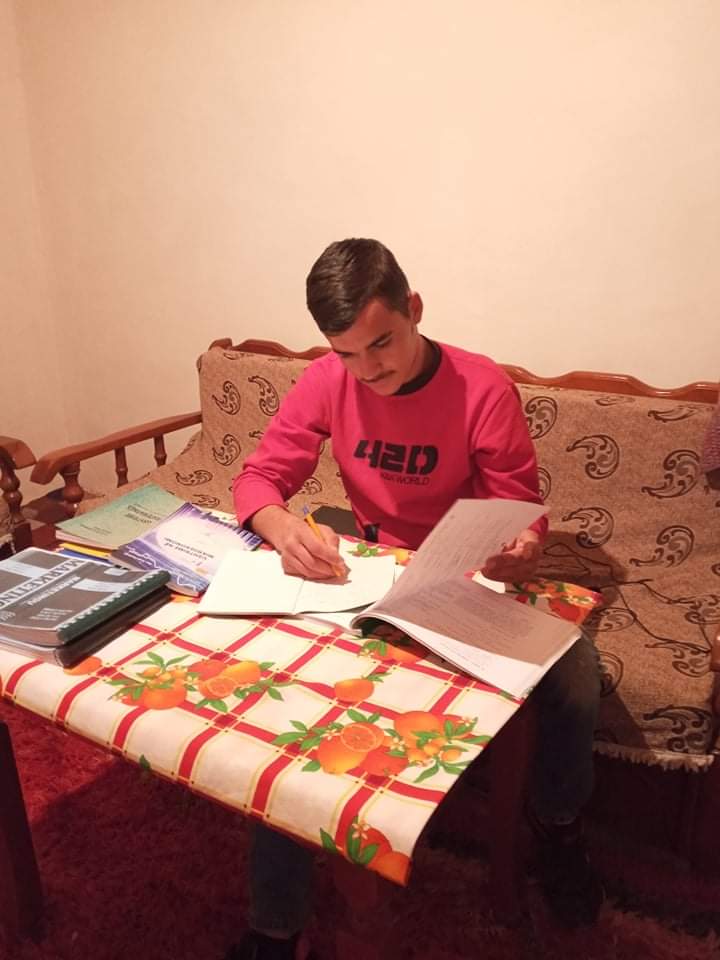 Aiuta uno studente di FedNaz Società di San Vincenzo De Paoli Aiuta uno studente-FedNaz Società di San Vincenzo De Paoli