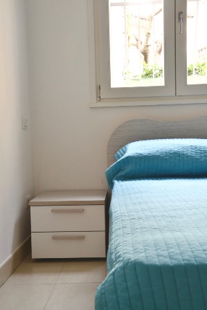 Sentirsi a casa lontano da casa di ABE Sentirsi a casa lontano da casa-ABE