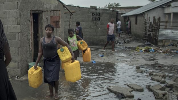Una mano per il Mozambico di Progetto Colors Una mano per il Mozambico-Progetto Colors