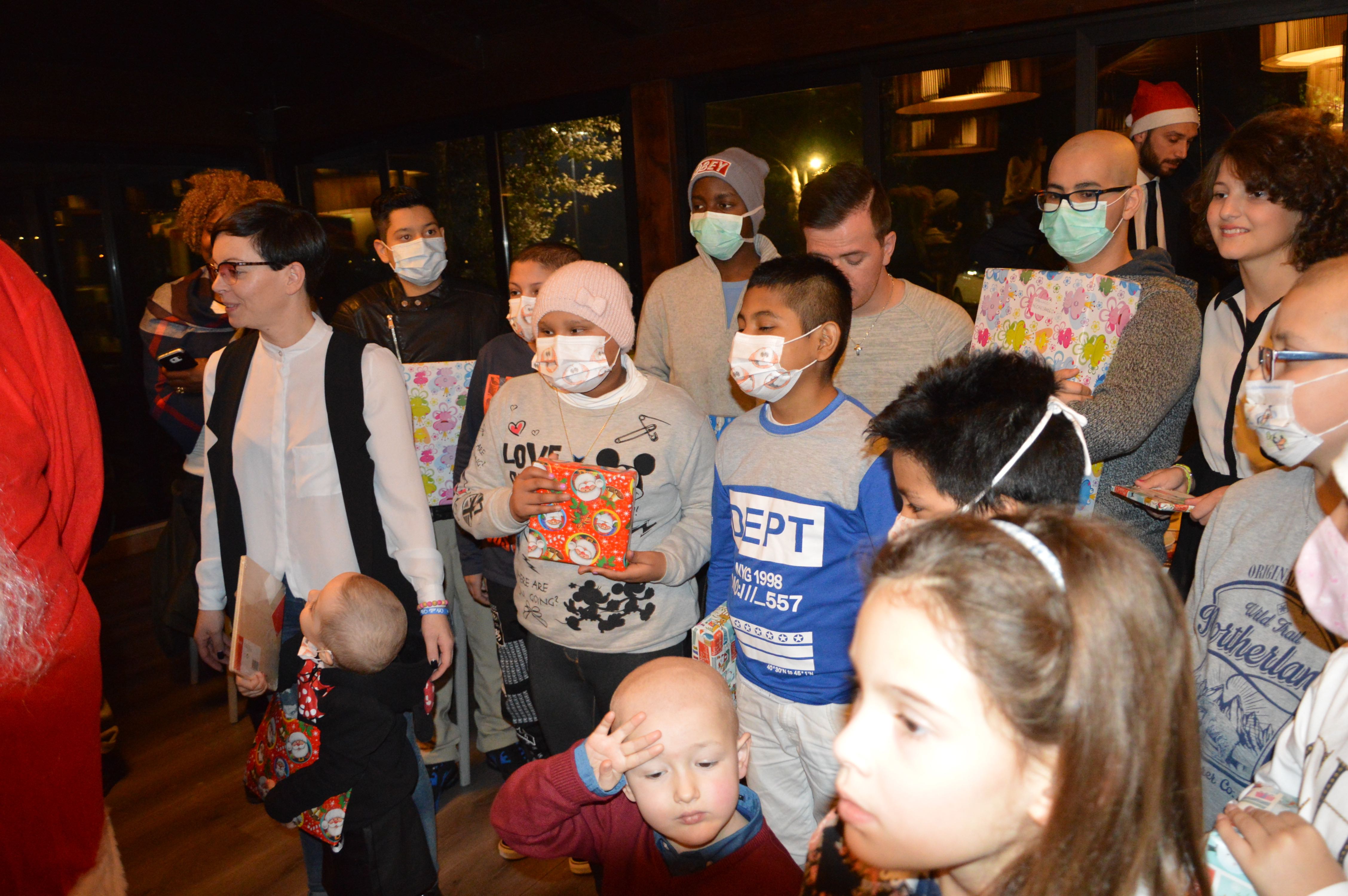 Regala un Sorriso per Natale di Associazione Giacomo Sintini Regala un Sorriso per Natale-Associazione Giacomo Sintini