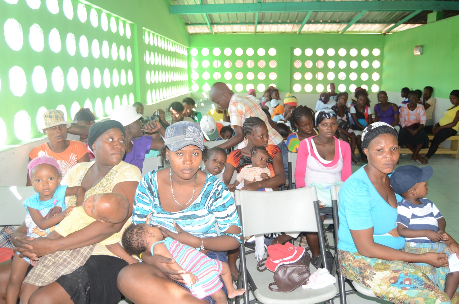 Haiti ha bisogno di noi di L'Albero della Vita Haiti ha bisogno di noi-L'Albero della Vita