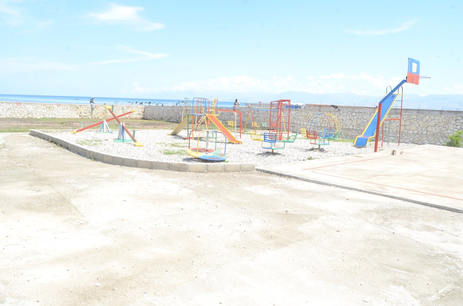 Haiti ha bisogno di noi di L'Albero della Vita Haiti ha bisogno di noi-L'Albero della Vita