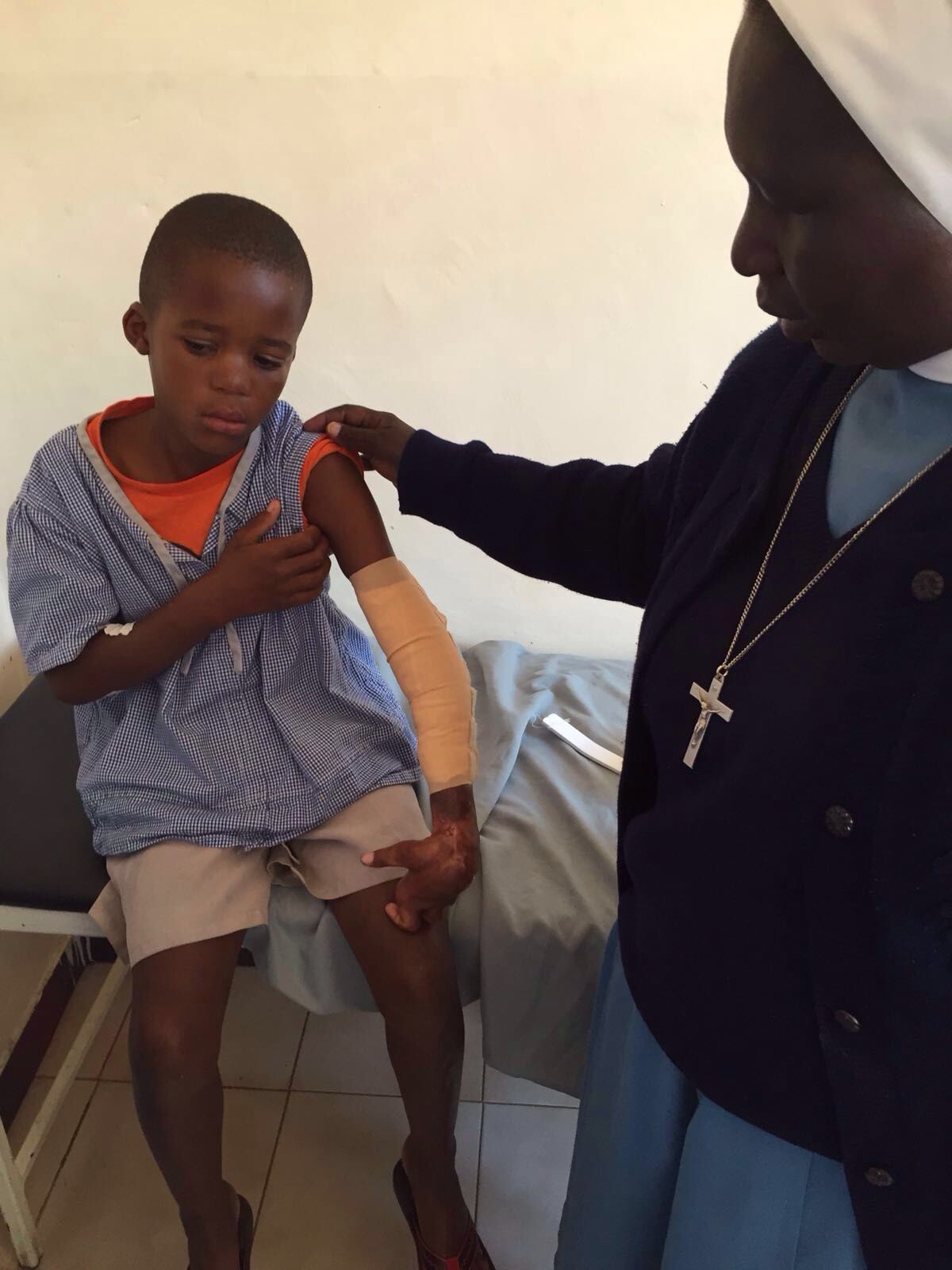 "Dona un sorriso ai bambini ustionati" di HFL "Dona un sorriso ai bambini ustionati"-HFL