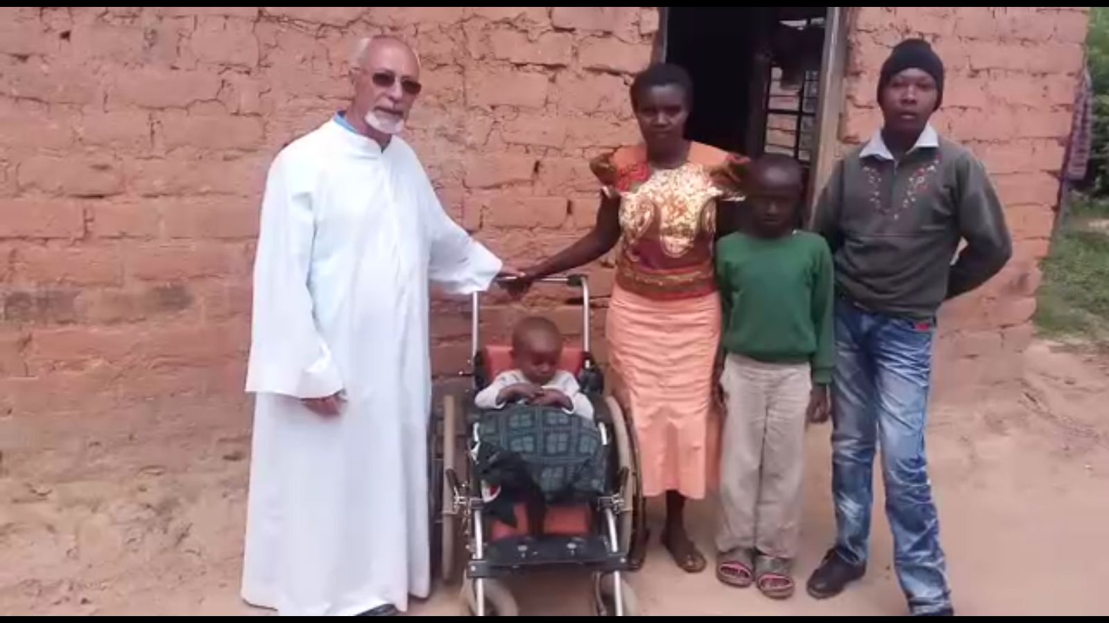 Passeggiamo con Victor di Stella Cometa Passeggiamo con Victor -Stella Cometa