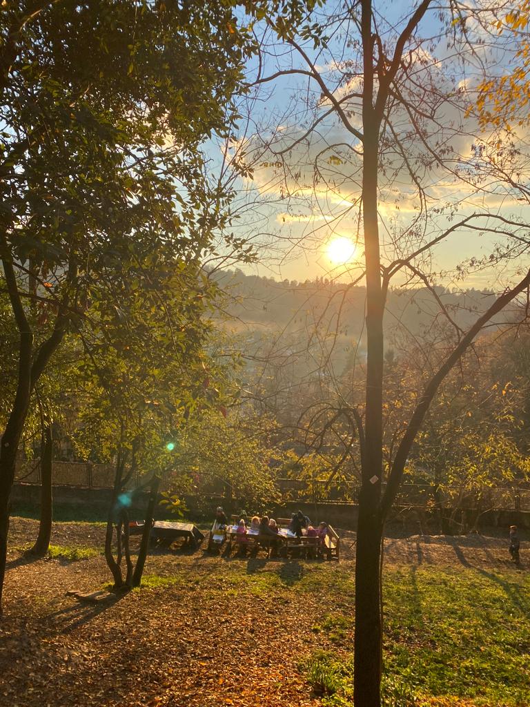 Sulle note di una splendida infanzia di I. C. Bruno Caccia Sulle note di una splendida infanzia-I. C. Bruno Caccia