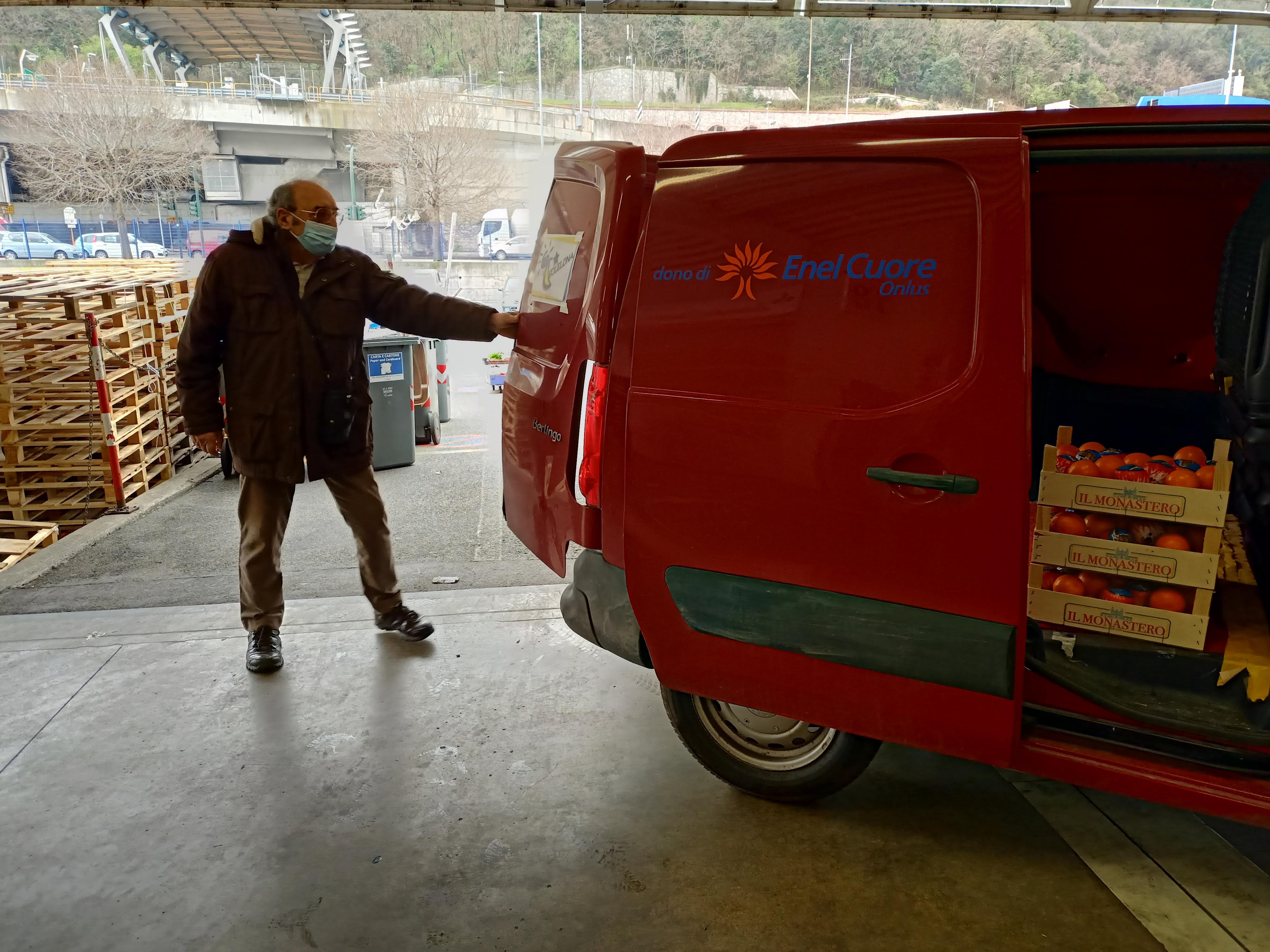 "Insieme si può " Aiutaci ad aiutare.... di Sole Luna Genova "Insieme si può " Aiutaci ad aiutare....-Sole Luna Genova