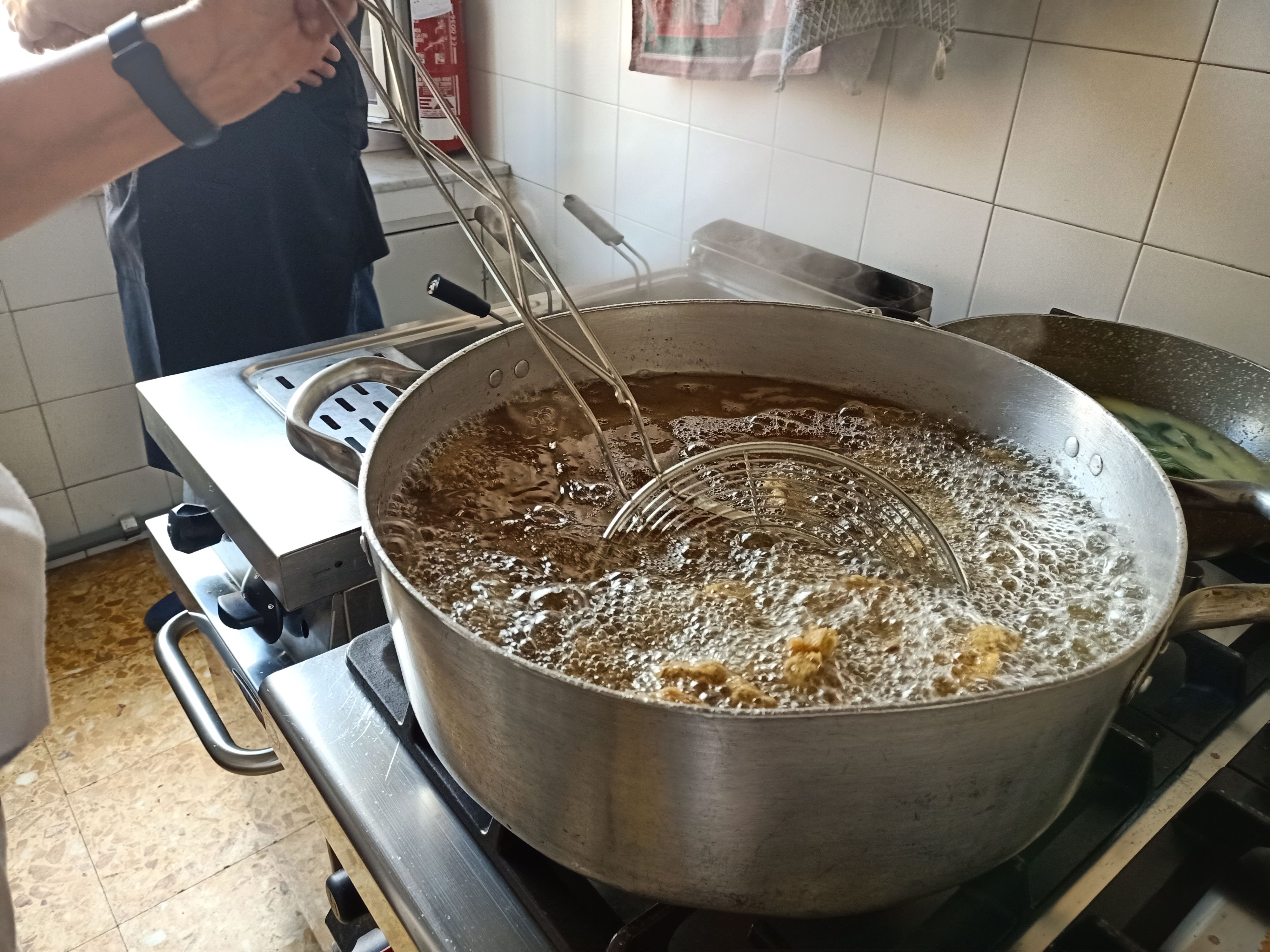 "Insieme si può " Aiutaci ad aiutare.... di Sole Luna Genova "Insieme si può " Aiutaci ad aiutare....-Sole Luna Genova