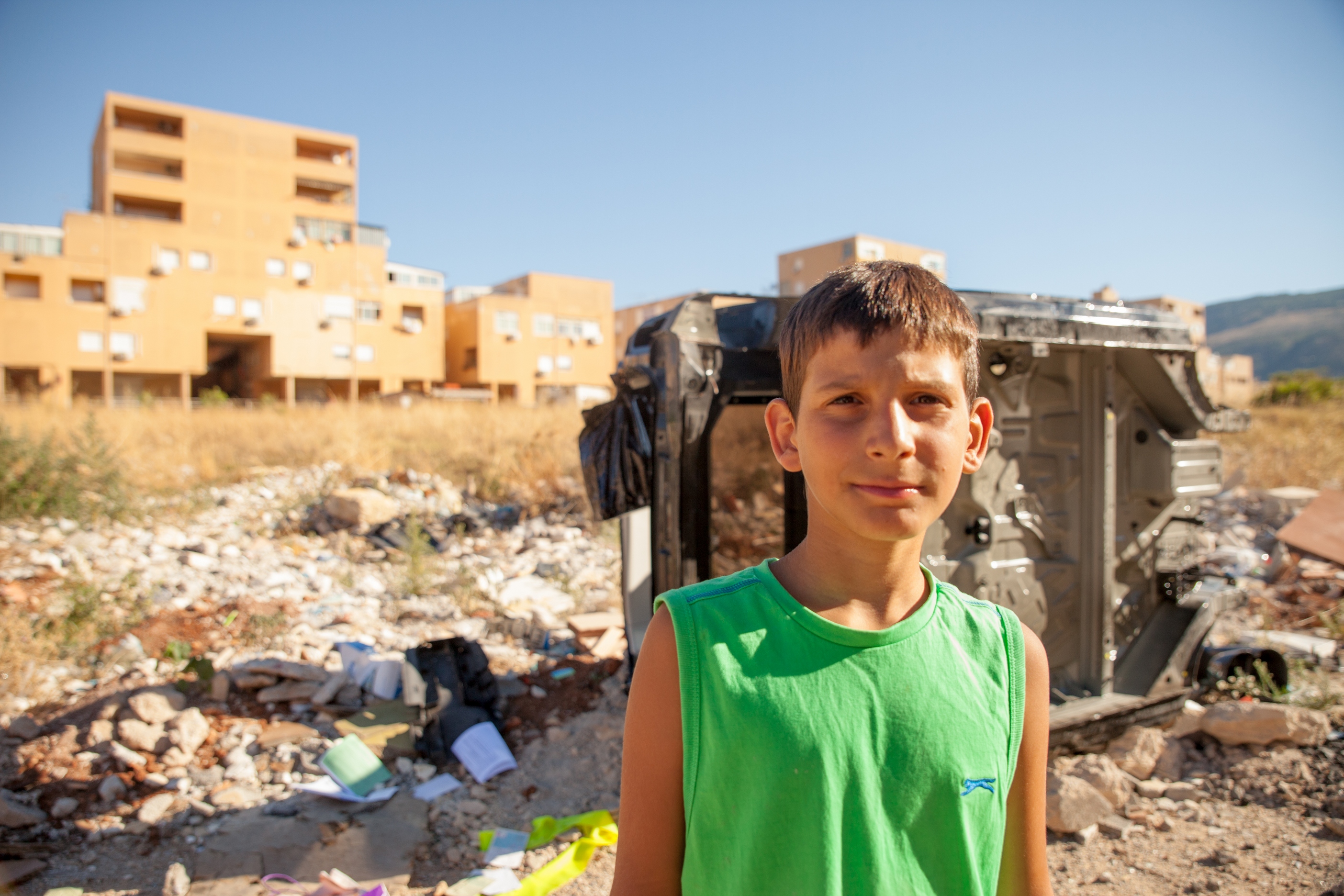 Consegniamo sorrisi! di L'Albero della Vita Consegniamo sorrisi!-L'Albero della Vita