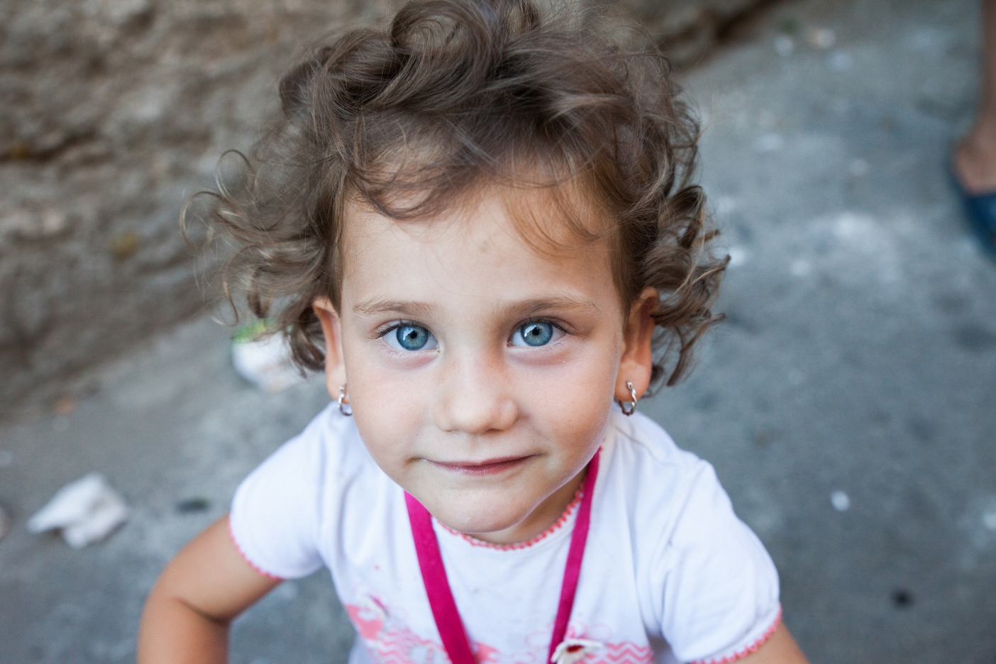 Consegniamo sorrisi! di L'Albero della Vita Consegniamo sorrisi!-L'Albero della Vita