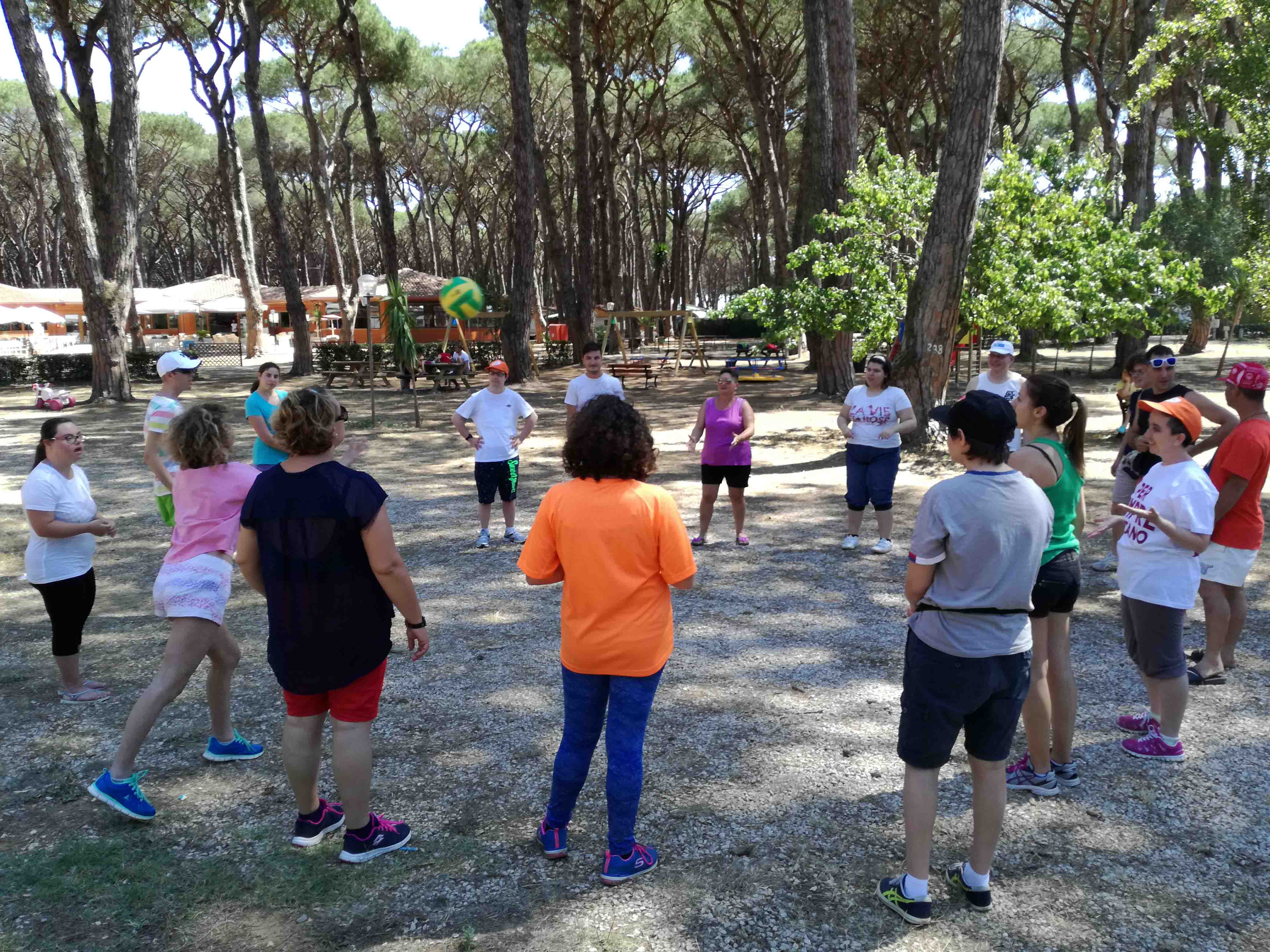 Esci di casa e fai Sport con noi! di Spiragli di Luce Esci di casa e fai Sport con noi!-Spiragli di Luce