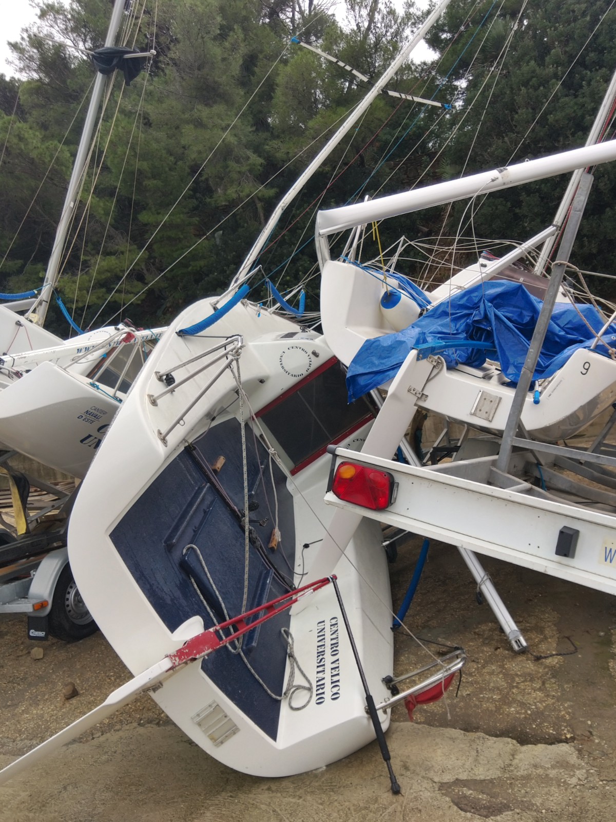 Tromba d'aria a Santa Marinella di Centro Velico Universitario Tromba d'aria a Santa Marinella-Centro Velico Universitario