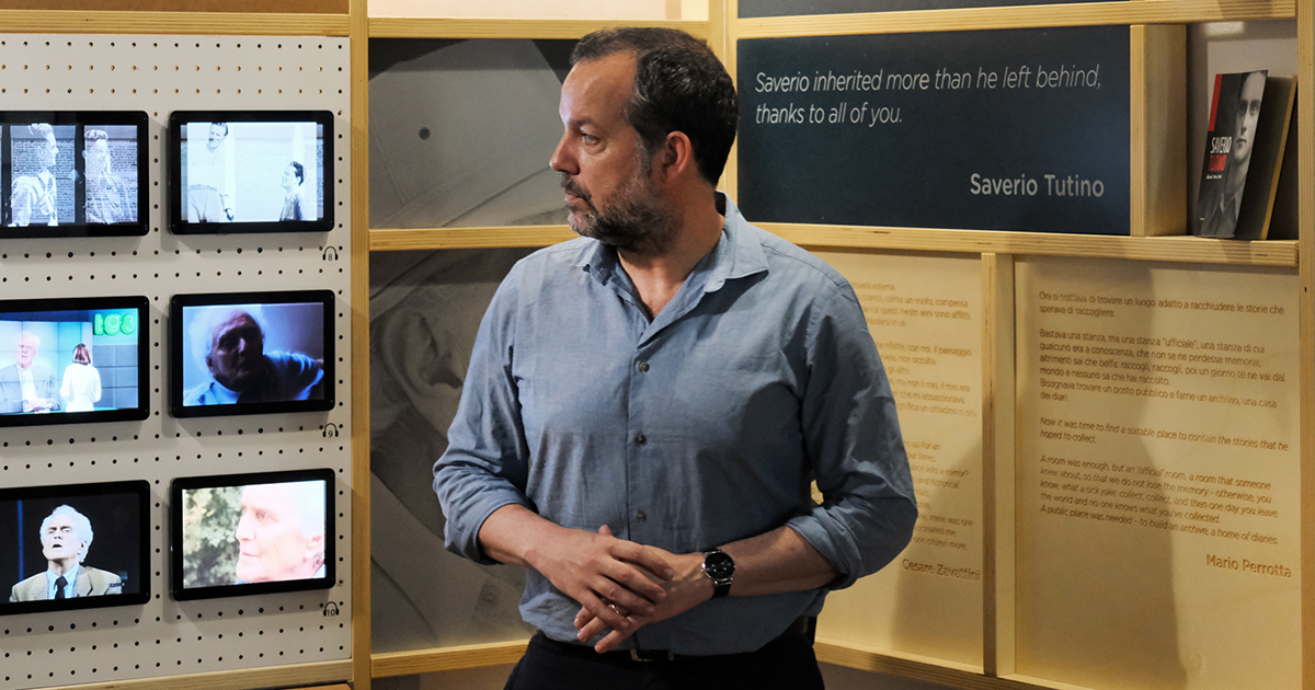 Tra voci di carta di Promemoria Tra voci di carta-Promemoria