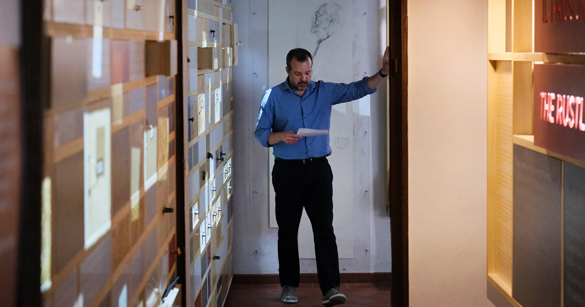 Tra voci di carta di Promemoria Tra voci di carta-Promemoria