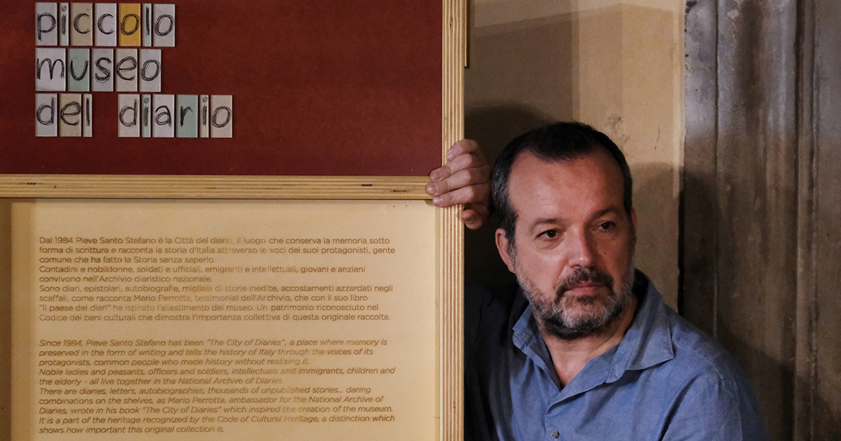 Tra voci di carta di Promemoria Tra voci di carta-Promemoria