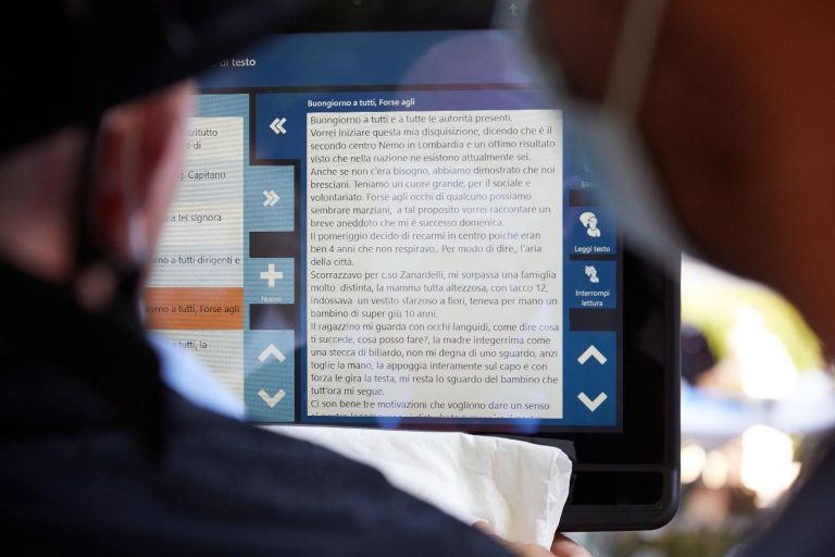 Ridiamo la VOCE alle persone con SLA! di AISLA Onlus Ridiamo la VOCE alle persone con SLA!-AISLA Onlus