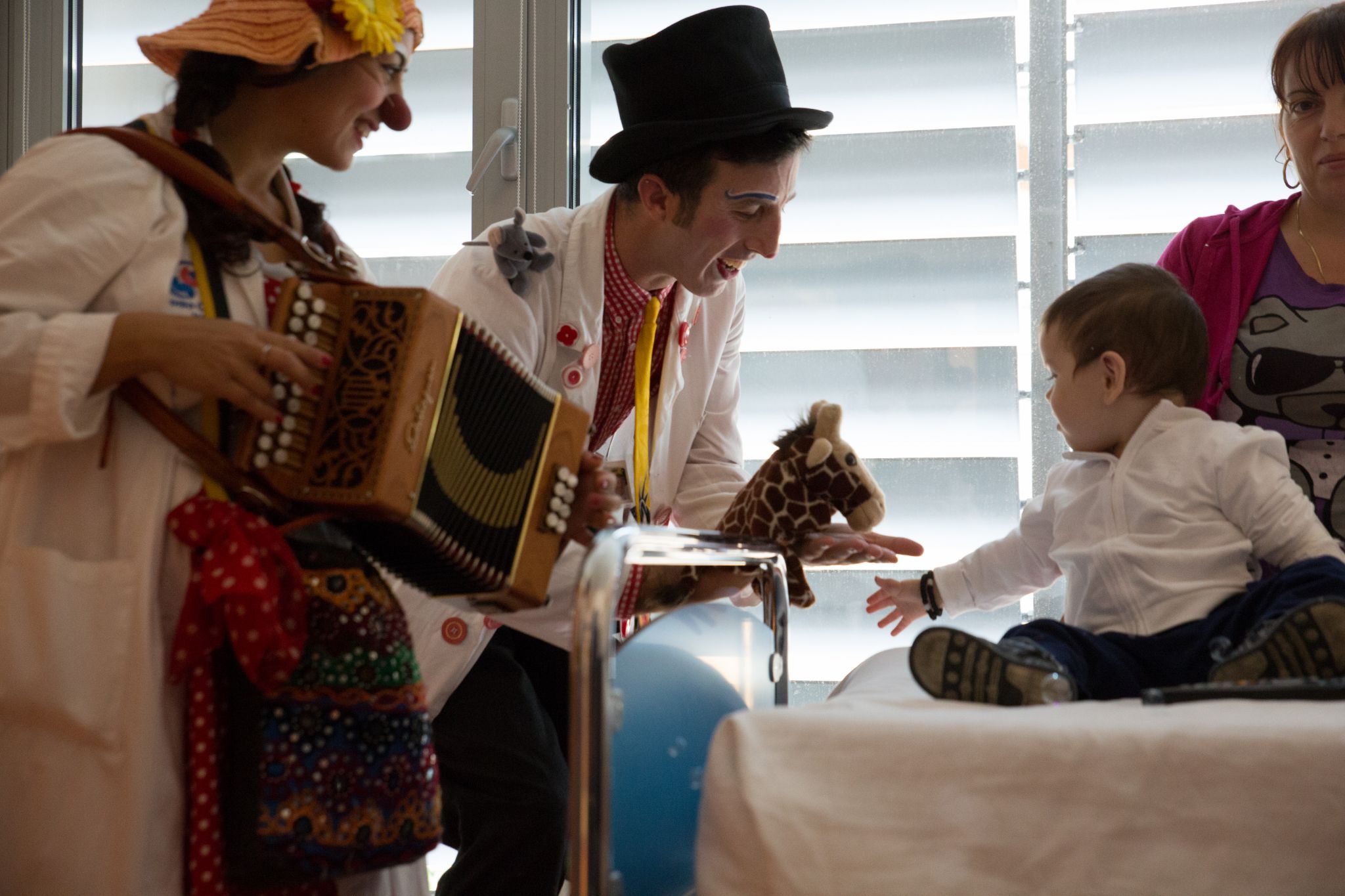 Sostieni i sorrisi all'Umberto I di Soccorso Clown Onlus Sostieni i sorrisi all'Umberto I-Soccorso Clown Onlus