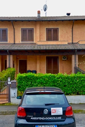 Sentirsi a casa lontano da casa di ABE Sentirsi a casa lontano da casa-ABE