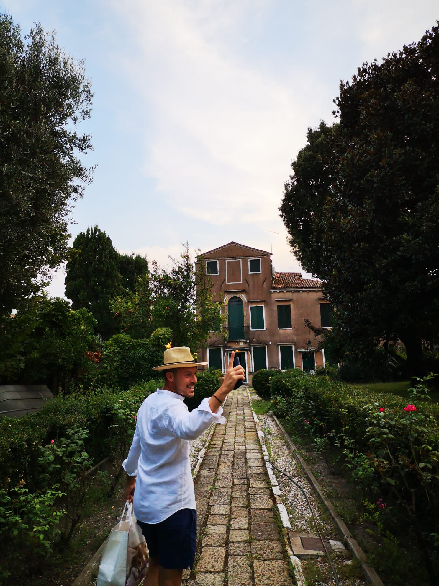 Sostegno psicologico per i minori di EY Foundation Onlus Sostegno psicologico per i minori -EY Foundation Onlus