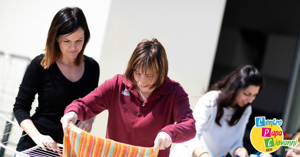 CASA SOLLIEVO: una Casa fuori di Casa di Centro Papa Giovanni XXIII Onlus CASA SOLLIEVO: una Casa fuori di Casa-Centro Papa Giovanni XXIII Onlus