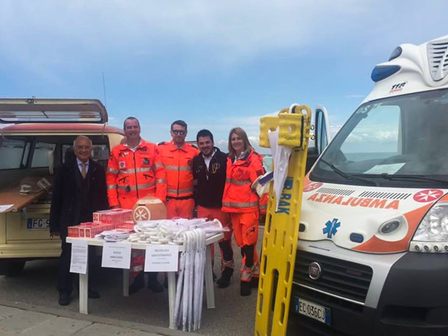 Un'Ambulanza ti salva la vita di Croce di S. Giovanni ONLUS Un'Ambulanza ti salva la vita-Croce di S. Giovanni ONLUS