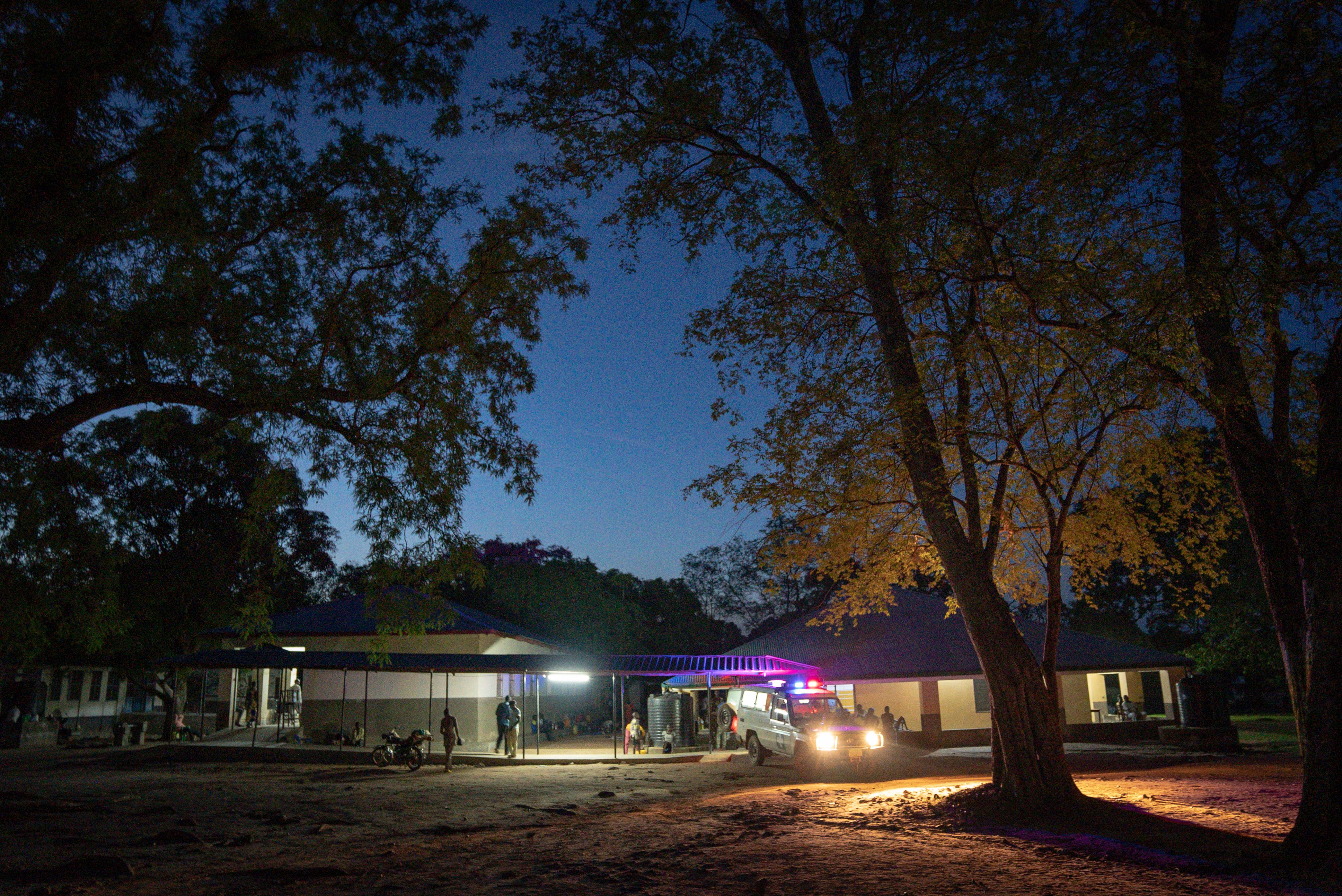 Luce per Lui di Medici con l'Africa Cuamm Luce per Lui-Medici con l'Africa Cuamm