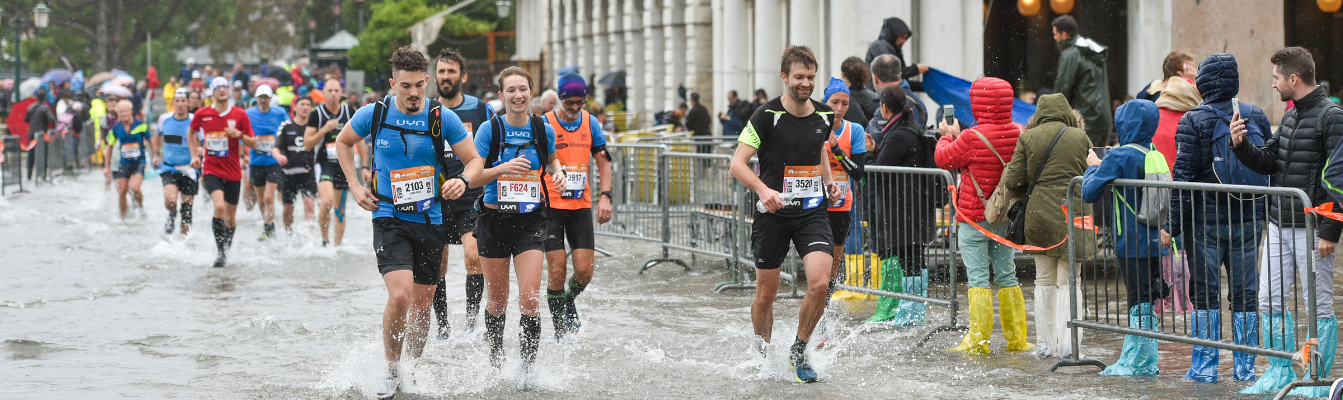 #oggicorroperAIRC Venice Marathon 2021 di Fondazione AIRC #oggicorroperAIRC Venice Marathon 2021-Fondazione AIRC