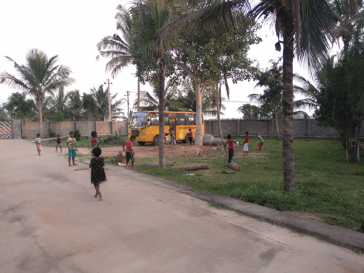 Un parco giochi per i bimbi in India di Vanaprastha Un parco giochi per i bimbi in India-Vanaprastha