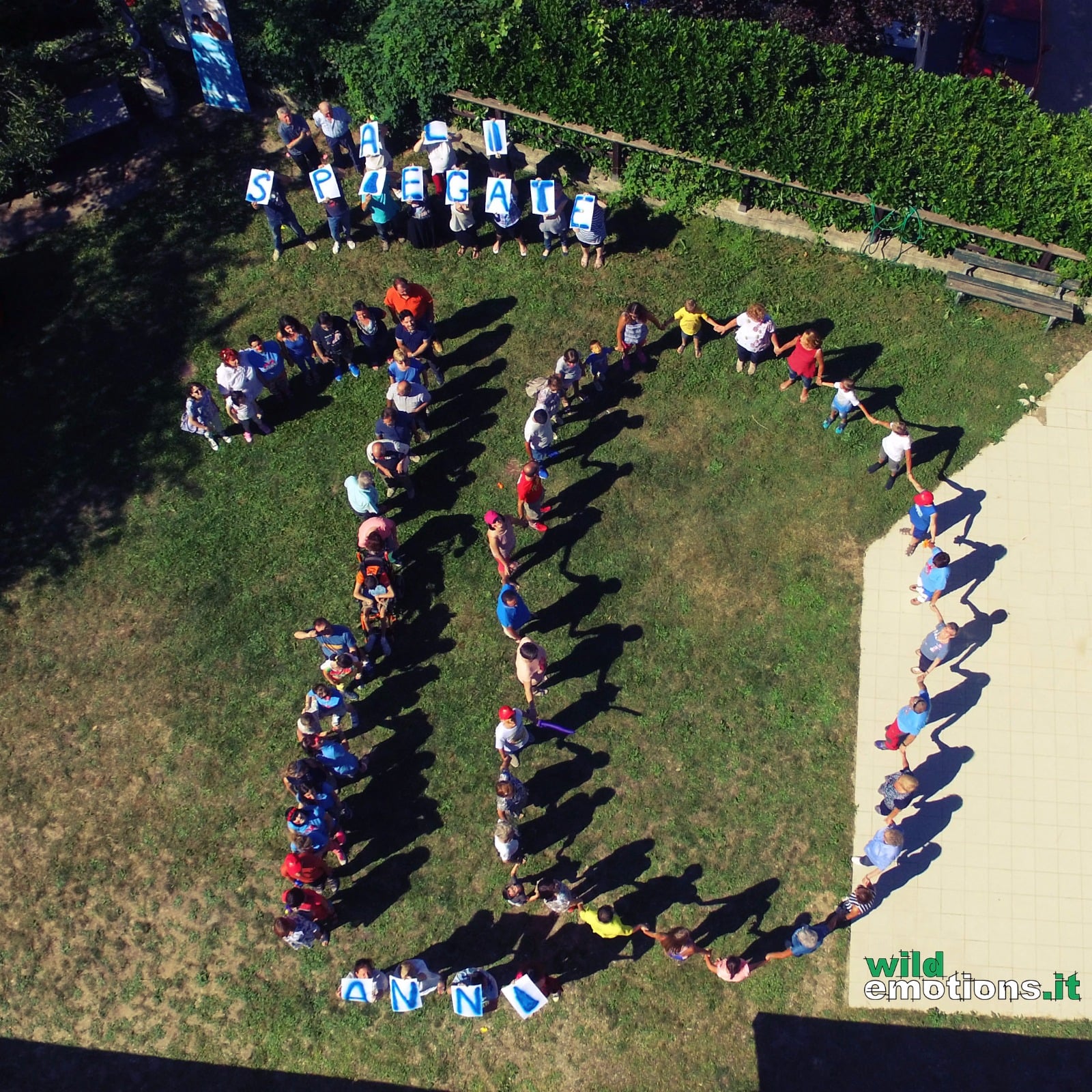 Voglio uscire anch'io! di Le Ali Spiegate Voglio uscire anch'io!-Le Ali Spiegate