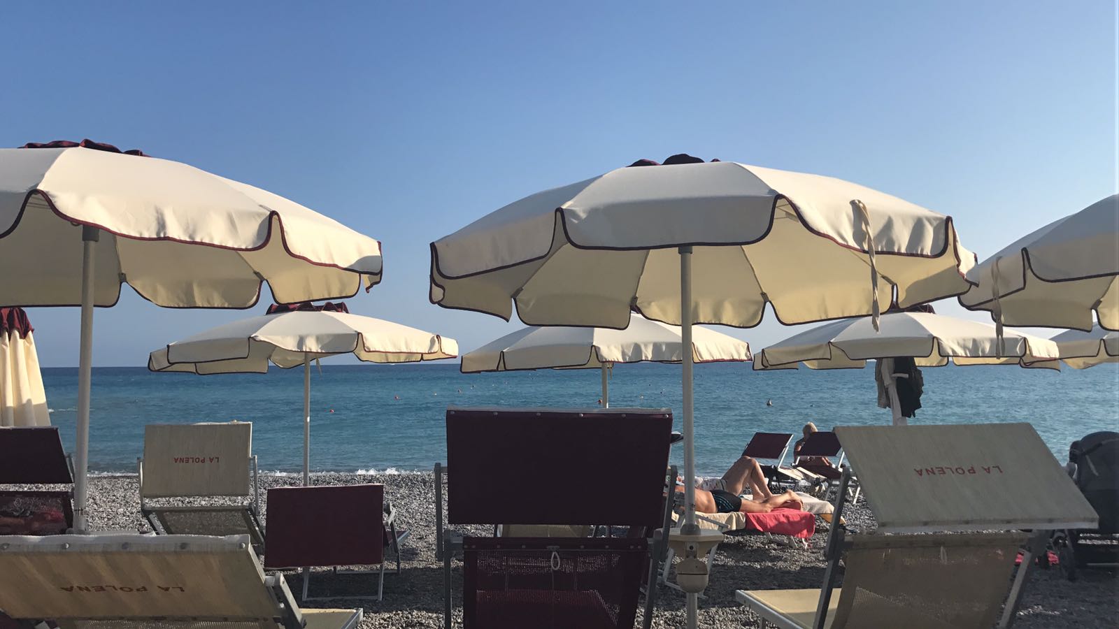 Voglio uscire anch'io! di Le Ali Spiegate Voglio uscire anch'io!-Le Ali Spiegate