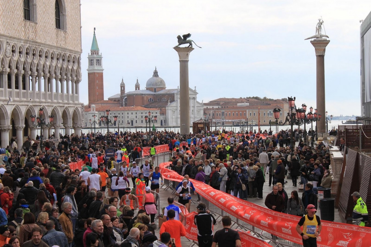Corri con noi alle Venicemarathon 2019! di Disabili No Limits Onlus Corri con noi alle Venicemarathon 2019!-Disabili No Limits Onlus