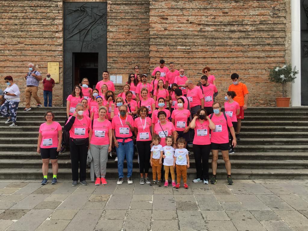 Di nuovo in pista per la Ricerca! di Associazione Piccoli Punti Di nuovo in pista per la Ricerca! -Associazione Piccoli Punti